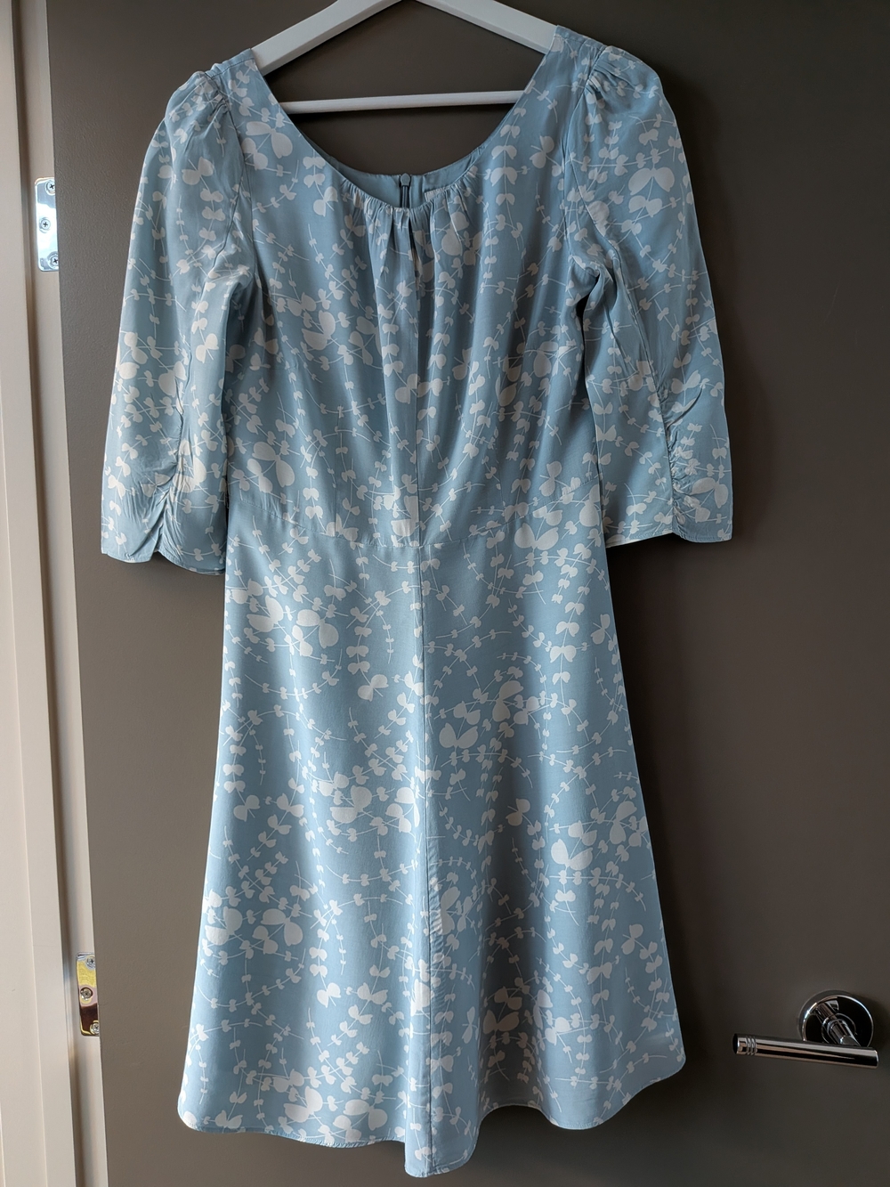 Boden Light Blue White Botanical Leaf Print Cottagecore Fit Flare Dress Size 4